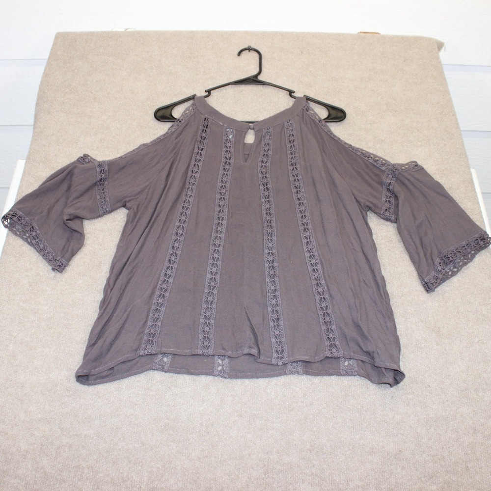 BKE red Women Large Cold Shoulder Crochet Lace Trim Top Taupe Brown BRDR14568 - Picture 6 of 6